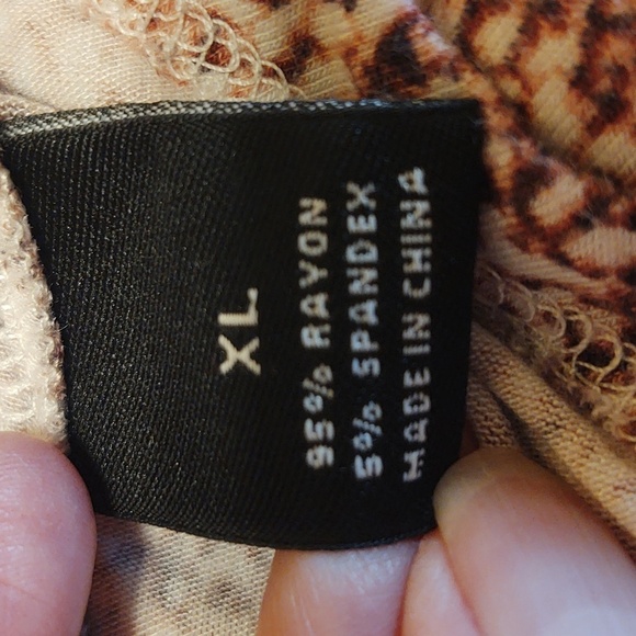 New Directions Pink and White Long Sleeve Snakeskin Look Blouse - Picture 5 of 12